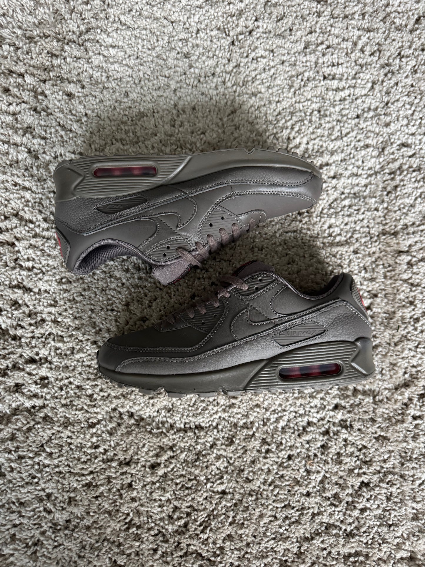 (2e KANS): Nike Air Max 90 ESS+ Cave Stone - 42