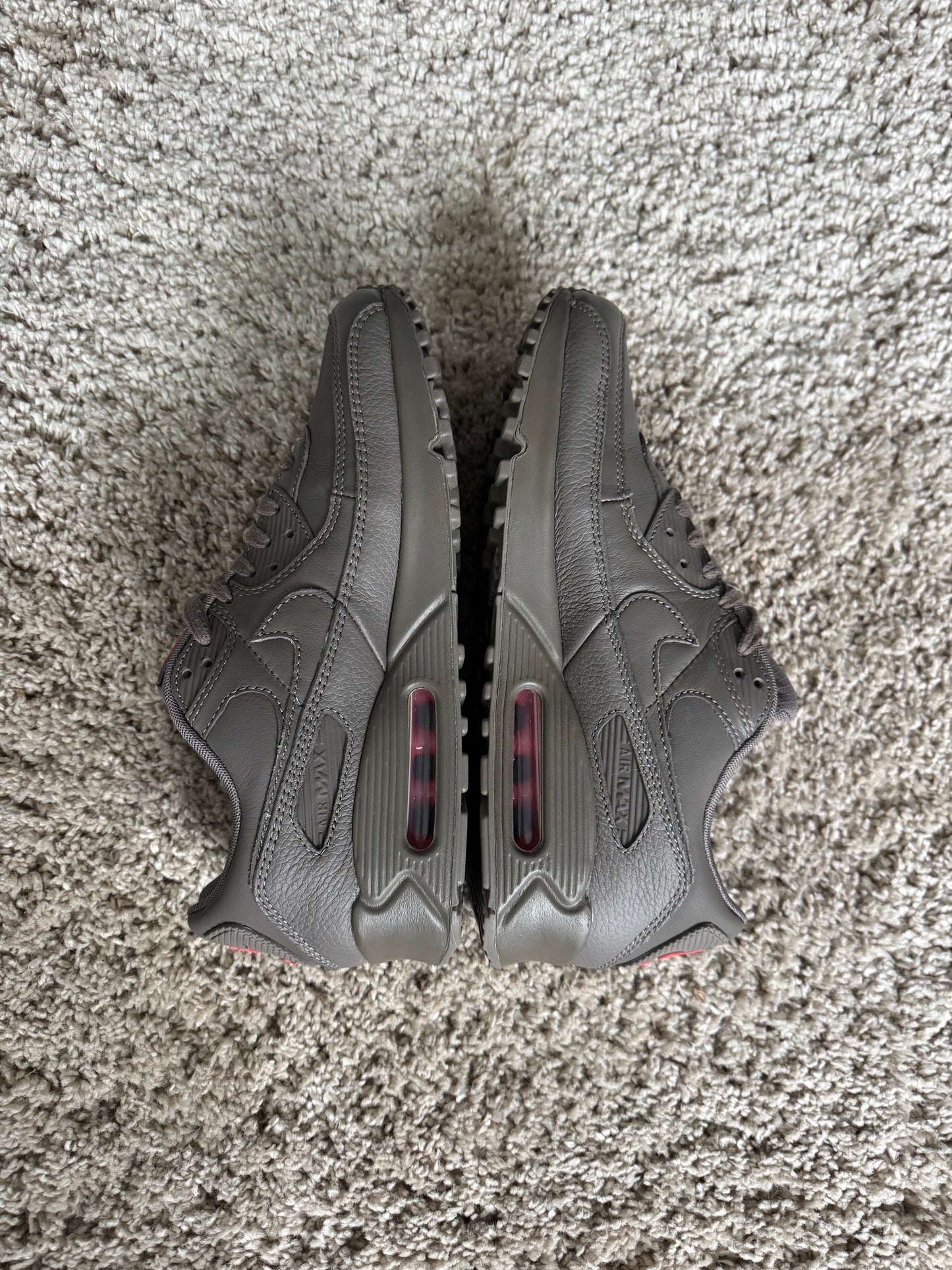 (2e KANS): Nike Air Max 90 ESS+ Cave Stone - 42