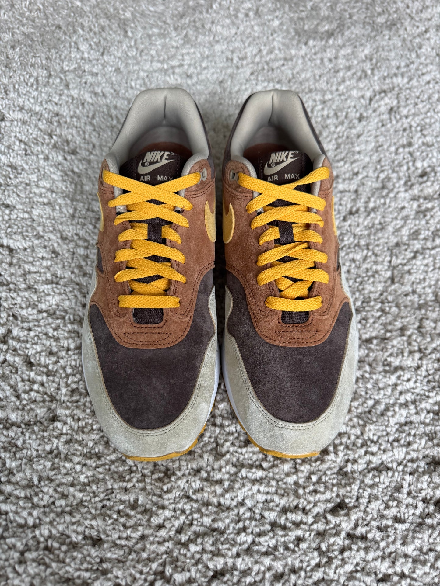 (2e KANS): Nike Air Max 1 PRM Duck Pecan Yellow Ochre - 44.5