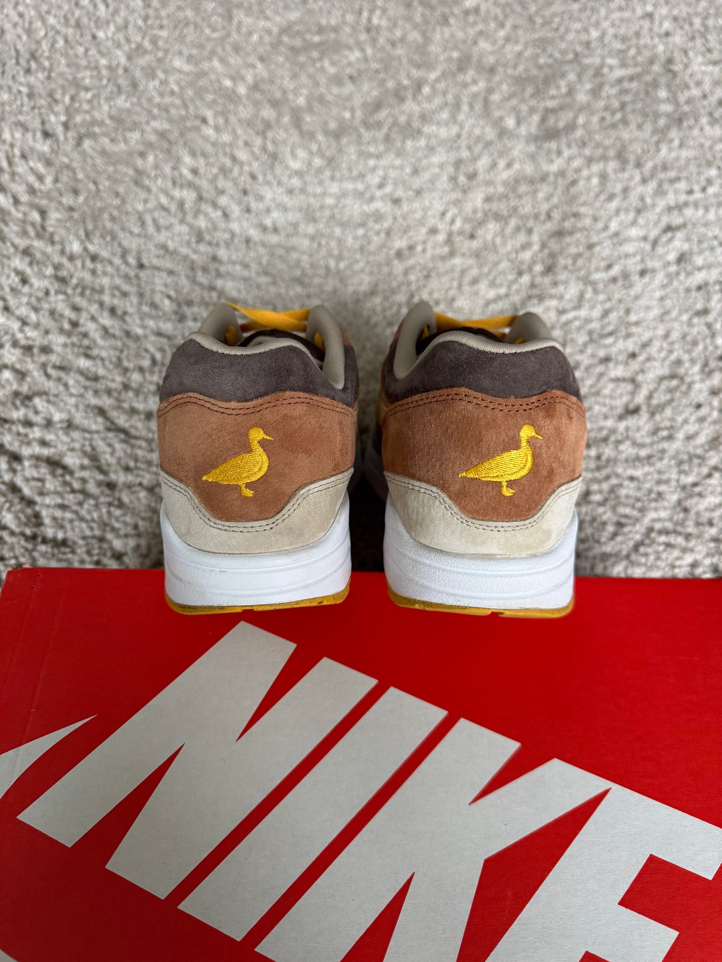 (2e KANS): Nike Air Max 1 PRM Duck Pecan Yellow Ochre - 44.5