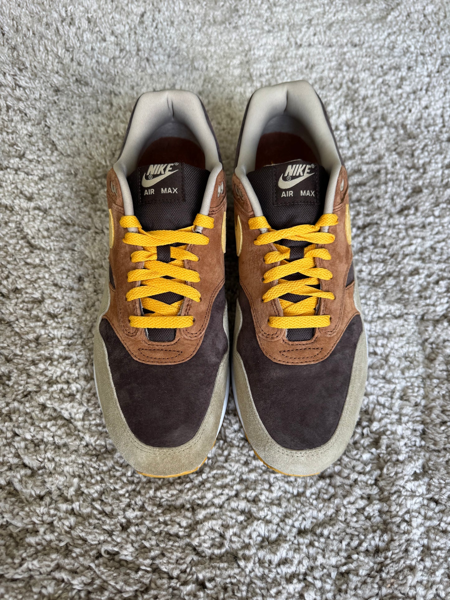 (2e KANS): Nike Air Max 1 PRM Duck Pecan Yellow Ochre - 45.5