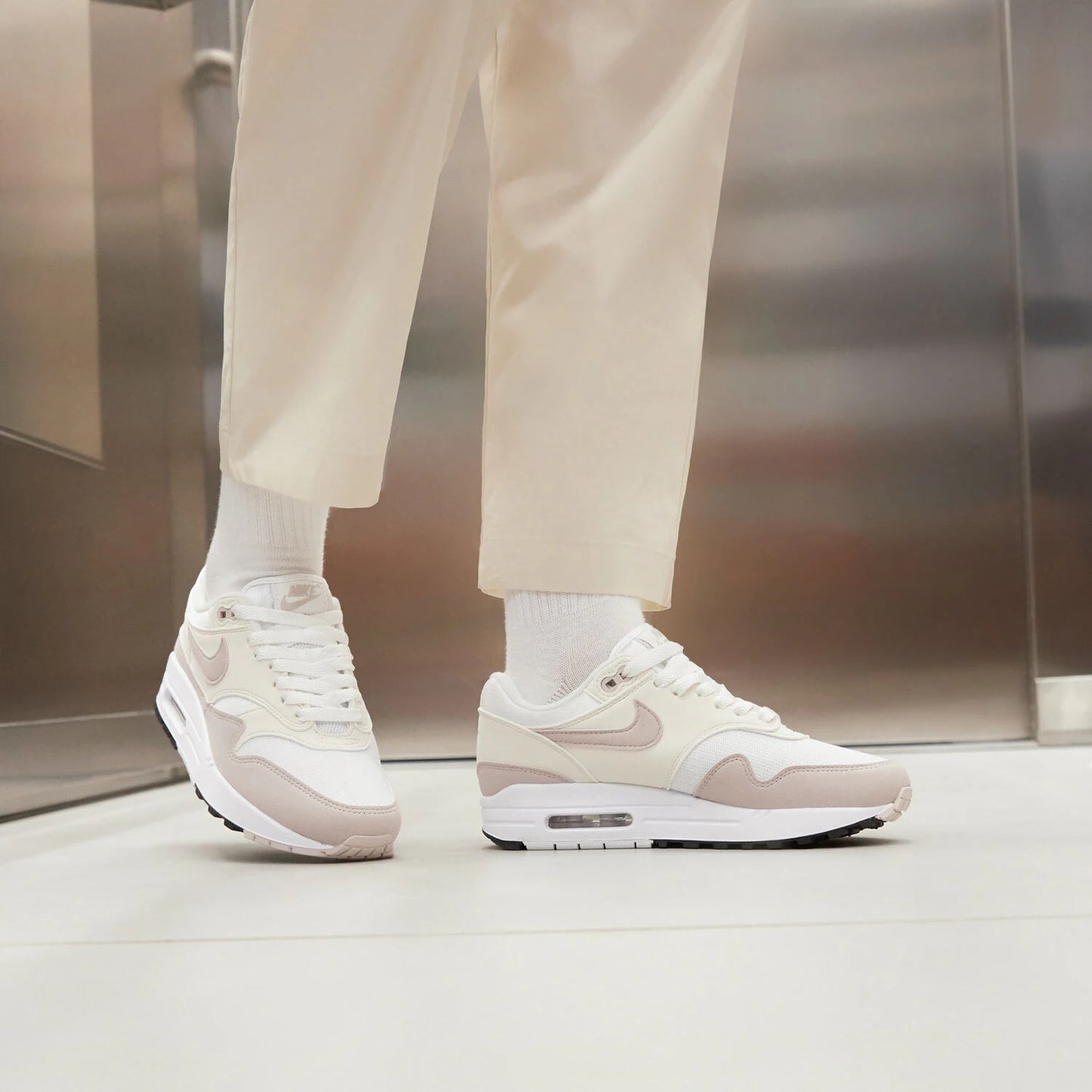 Nike Air Max 1 Platinum Violet